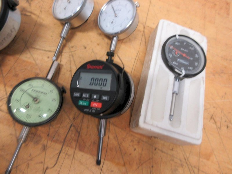 Travel Indicators (5) 0-1" and (1) 0-.250", TeClock, Starrett, Federal and Fowler.- Auction Item