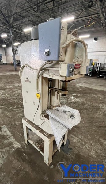 6 TON DENISON C FRAME HYDRAULIC PRESS: STOCK #78020