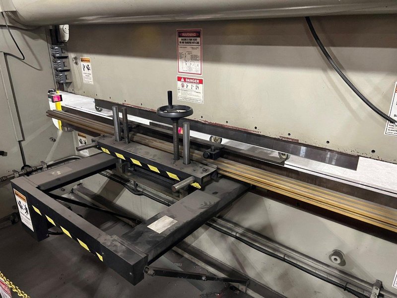 2002 Accurpress 717512 CNC Hydraulic Press Brake (#5700)