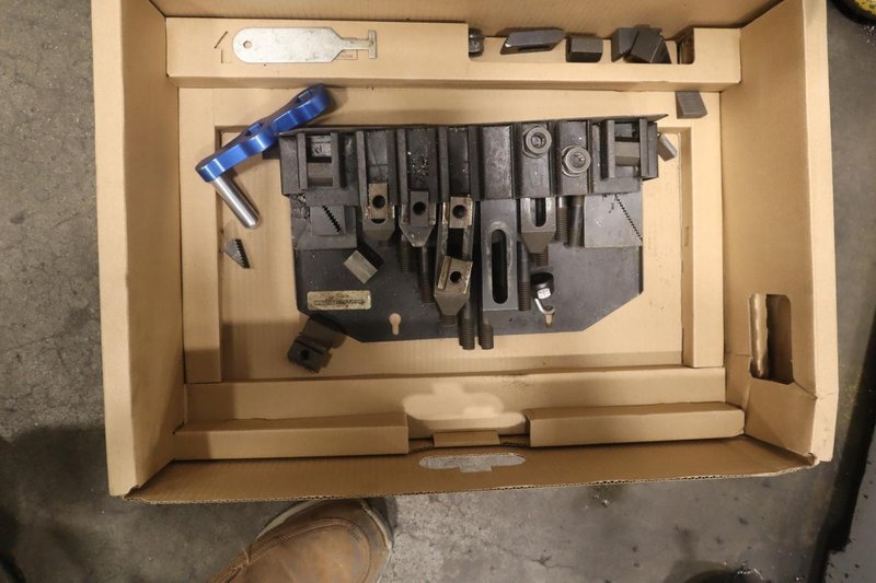 Bridgeport Series I Vertical Knee Mill, X &amp; Y-Axis Servo Power Feeds, 2-Axis Acu-Rite DRO- Auction Item