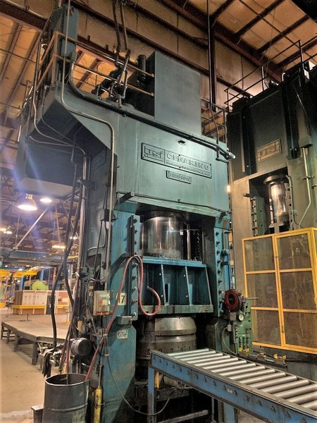1200 TON CLEARING H-1200-60-48 STRAIGHT SIDE HYDRAULIC HYDRAULIC PRESS. STOCK # 0679124