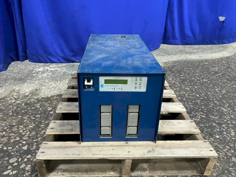 NOAH PRECISION CHILLER  -  2002