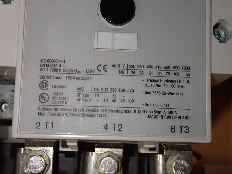 ALLEN BRADLEY CIRCUIT BREAKER  -  100-D110