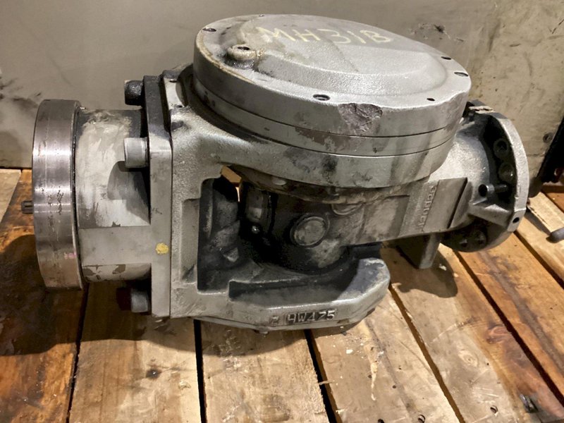 YASKAWA MOTOMAN 149709-1 HW0171254-A ROBOT WRIST ES165N TYPE I USED