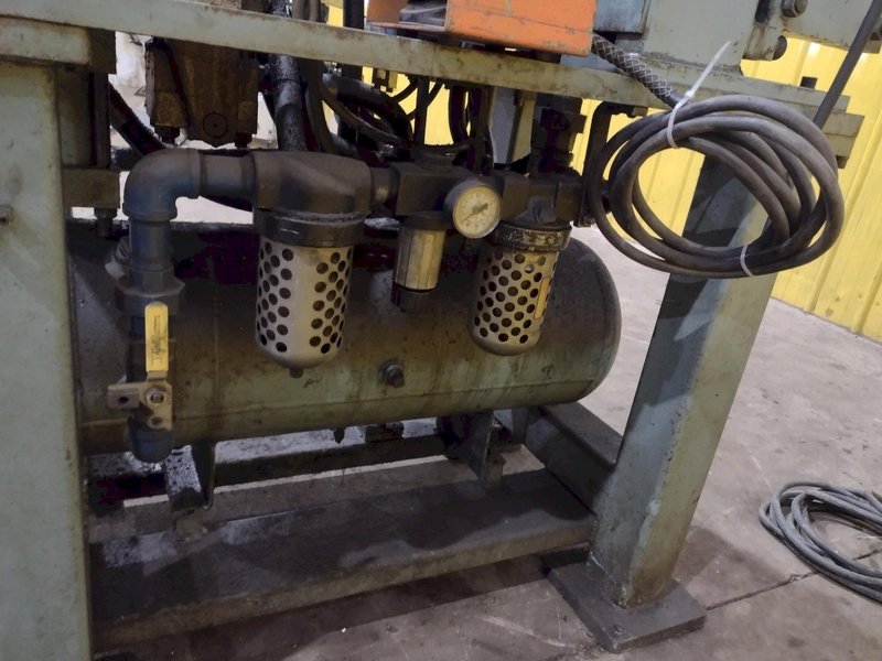 BTM CORPORATION TOG-L-LOC CORNER NOTCHER: YOBRO #25120