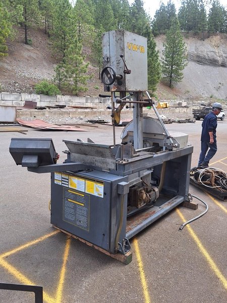 18″ x 22″ Hydmech VW-18 Vertical Band Saw, 2012