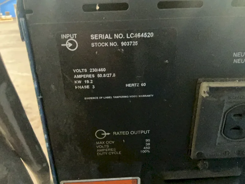 MILLER 450 A WELDER   -  INVISION 456MP