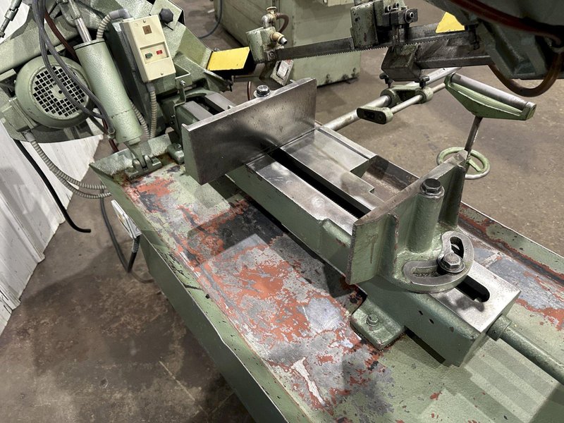 19.6 X 10.2" JAESPA MODEL #W-260 HORIZONTAL BAND SAW: STOCK #77908