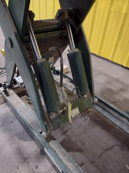 4,000 LBS X 60" X 30" SOUTHWORTH HYDRAULIC SCISSOR LIFT TABLE WITH 60X42 ROLLER CONVEYOR TOP, 110 VOLT: STOCK #20915