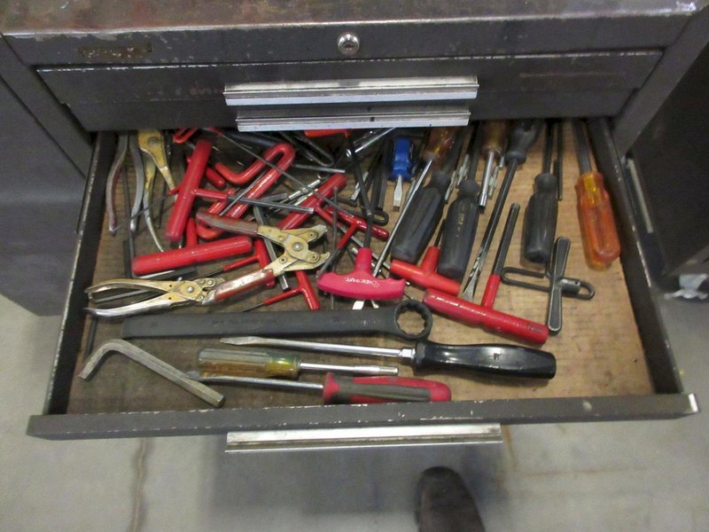 Kennedy 9-Drawer Rolling Tool Chest with Contents- Auction Item