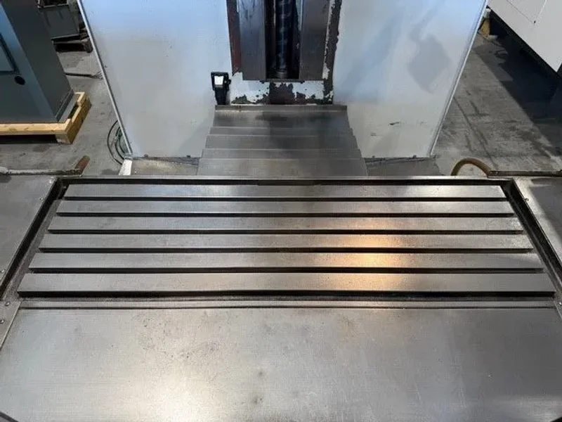Milltronics RH-25 CNC Vertical Milling Machine 40 taper #7309