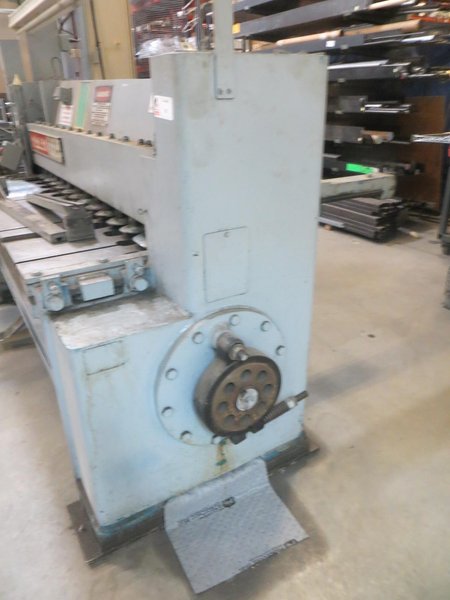 Niagara Model 76B 1/4 Power Squaring Shear with  5&#039; Squaring Arm and 2-Front Sheet Supports- Auction Item