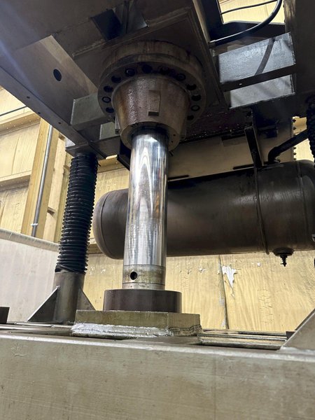 150 TON DAKE FOUR POST HYDRAULIC  PRESS STOCK #77801