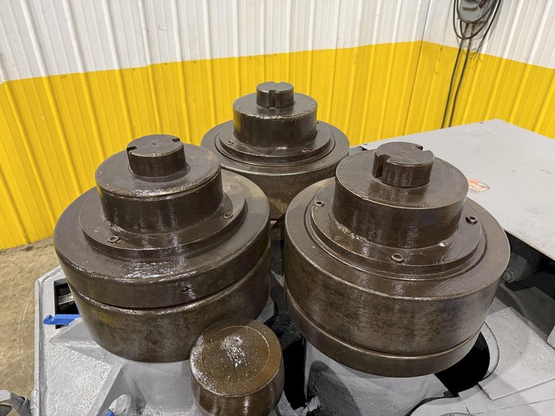 5" X 5" X 1/2" PULLMAX MODEL #Z41 VERTICAL/HORIZONTAL HYDRAULIC ANGLE ROLL: YOBRO #25804