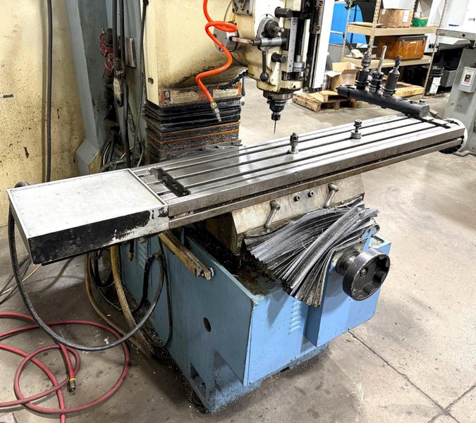 SWI TRAK CNC Vertical Mill DPM, 3-Axis, Bed Type, A.G.E. 3 Control