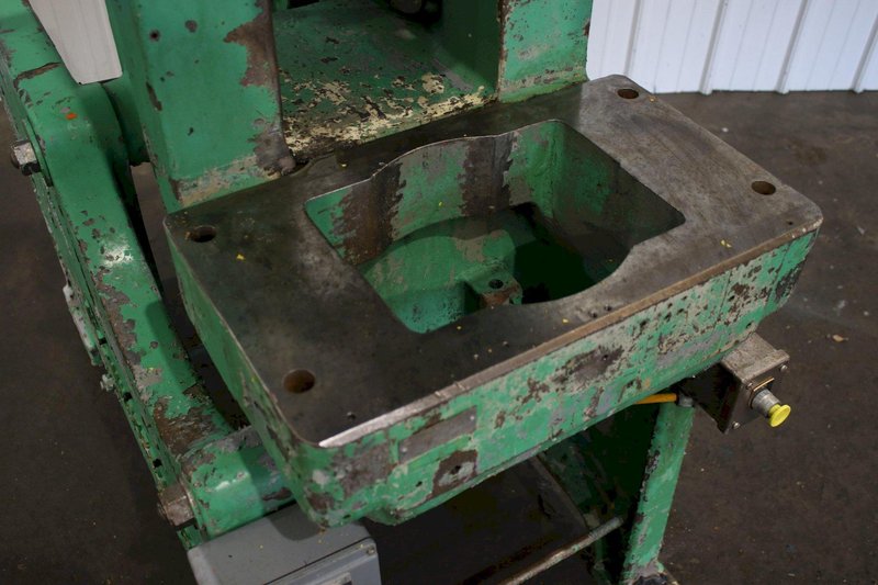 22 TON MINSTER MODEL #3 OBI PRESS: STOCK #75292
