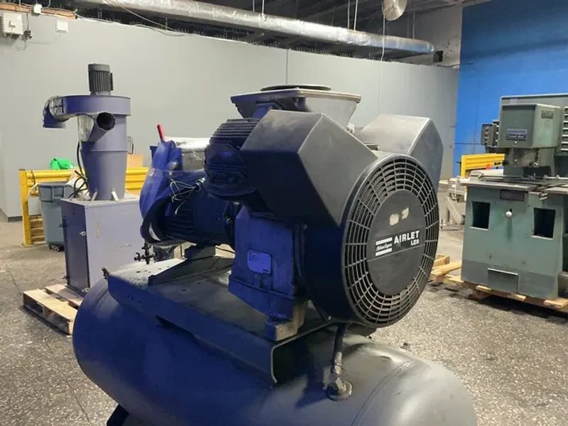 Atlas Copco 10 Hp Air Compressor  - Le9