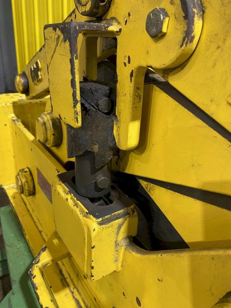 7,500 LB 3.75 TON BRADLEY SINGLE RIM VERTICAL COIL LIFTING TONG SCISSOR TYPE COIL LIFT: STOCK #15818