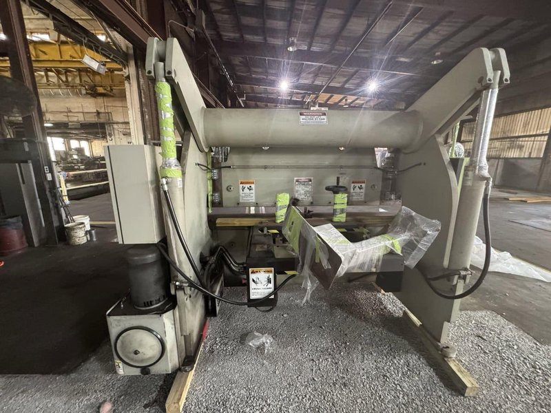 100 Ton x  8′ Accurpress 71008 Press Brake, 2003