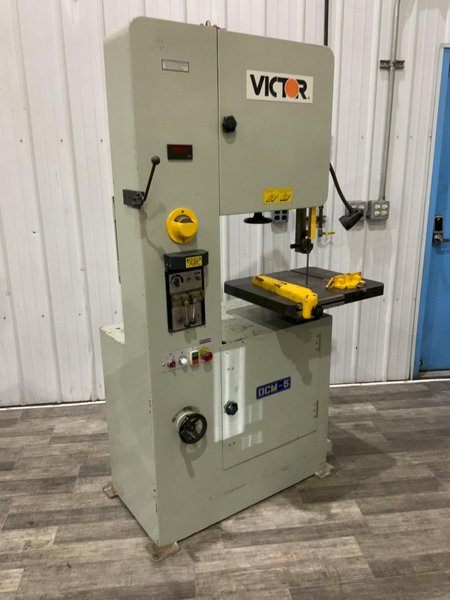 19-1/2" VICTOR DCM-5 VERTICAL BAND SAW: STOCK #81434