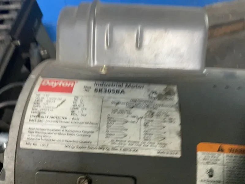 EMERSON 24" X 11" HORIZONTAL BAND SAW  -  10-2000S