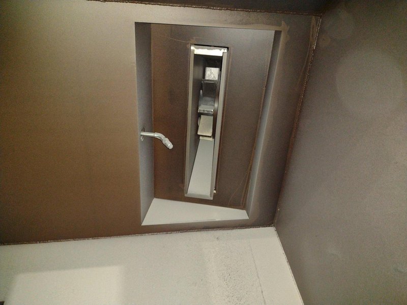 4 WHEEL X 18" VIKING MODEL #MP1809P CHAIN MESH BELT DE-FLASHING / SHOT BLAST MACHINE: STOCK #21636