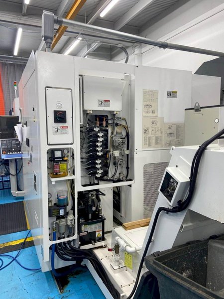 Kiwa KH4500 Kai HMC, 2019 – 4th-Axis, Through Spindle Coolant, Renishaw Probing, Chip Conveyor
