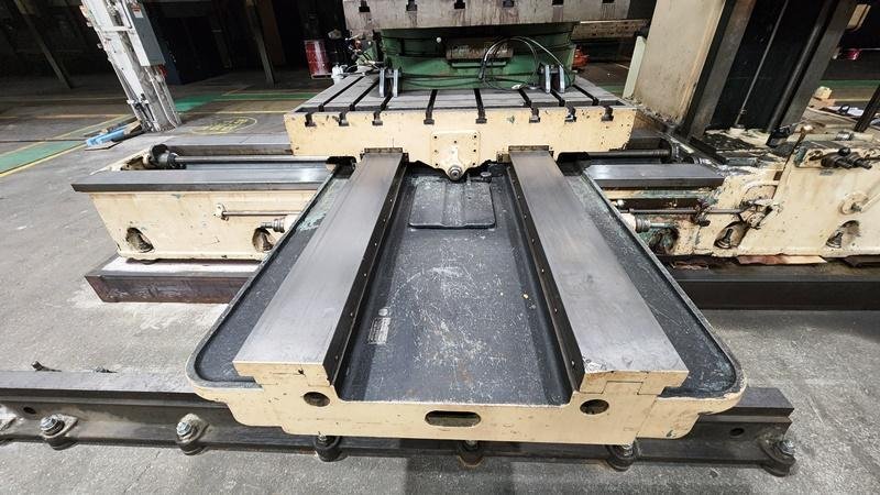 5" GIDDINGS &amp; LEWIS 350-T TABLE TYPE HORIZONTAL BORING MILL