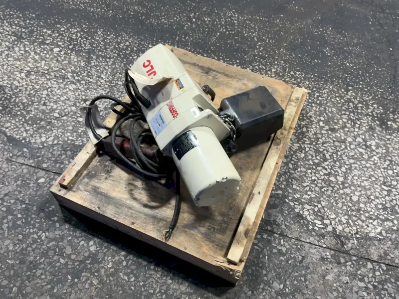 COFFING 8.4/4.2 AMPS 1/2 TON CHIAN HOIST   -  JLC1016 1 LCX