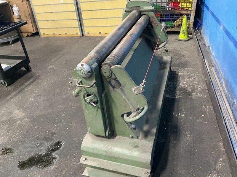 REED ENGINEERING CO. 50” BENDING ROLL  -  450