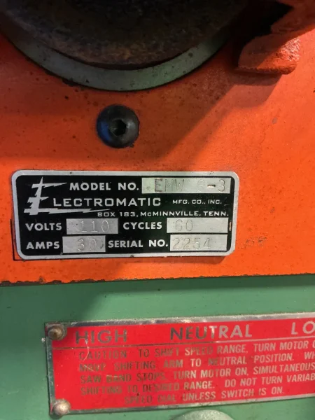 POWERMATIC 24” X 24” VERTICAL BAND SAW   -  87