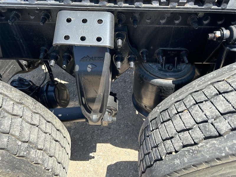 2020 Freightliner Cascadia 126 3AKJHHDR2LSKC0465