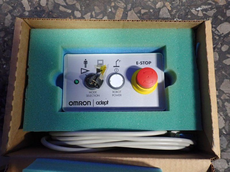 OMRON INDUSTRIAL ROBOT   -  ECOBRA 600