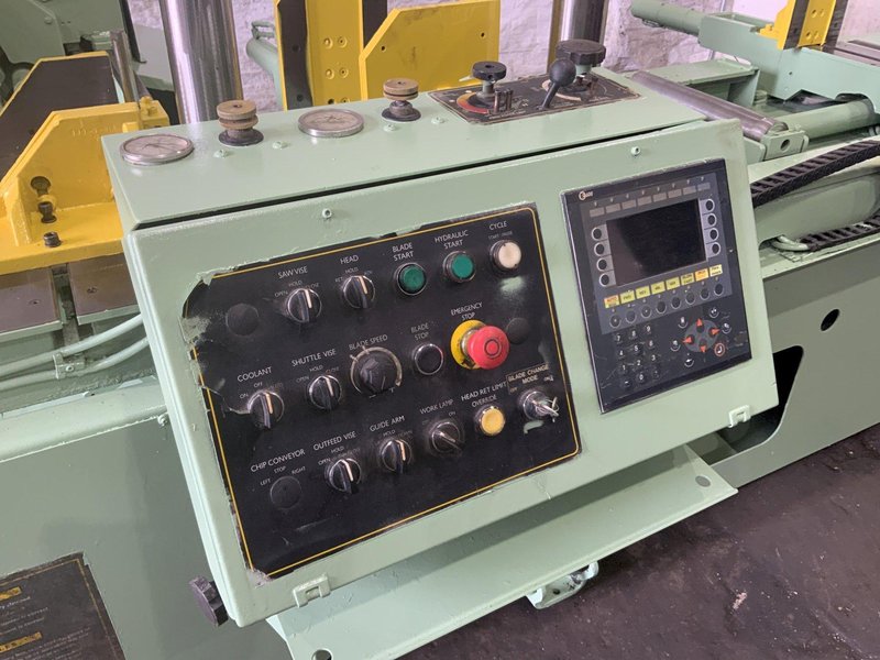 18" X 22" HYD-MECH V-18APC AUTOMATIC TILT FRAME VERTICAL BAND SAW: STOCK #81007"