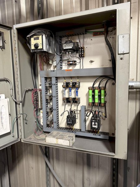 2013 Castec model 300-60-480v 300# per minute electric sand heater s/n 0-2-051R with controls