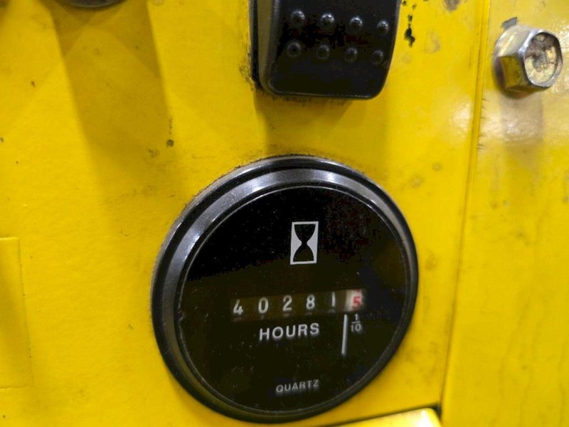 36 VOLT CUSHMAN MODEL 898361 STOCK CHASER/TUGGER CART: YOBRO #24664