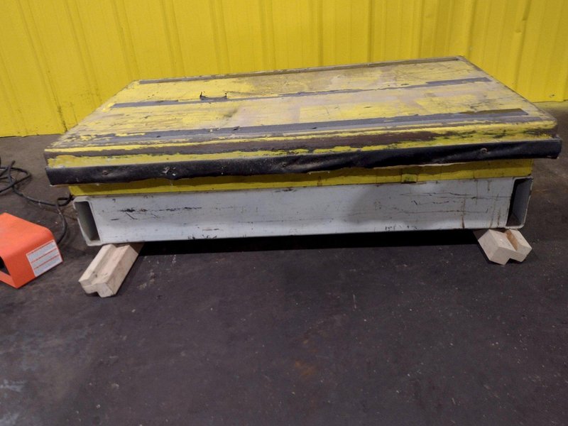 2,500 LBS X 30&quot; X 48&quot; AUTOQUIP MODEL #36S25 HYDRAULIC SCISSOR LIFT TABLE, SINGLE PHASE 110V: STOCK #19783