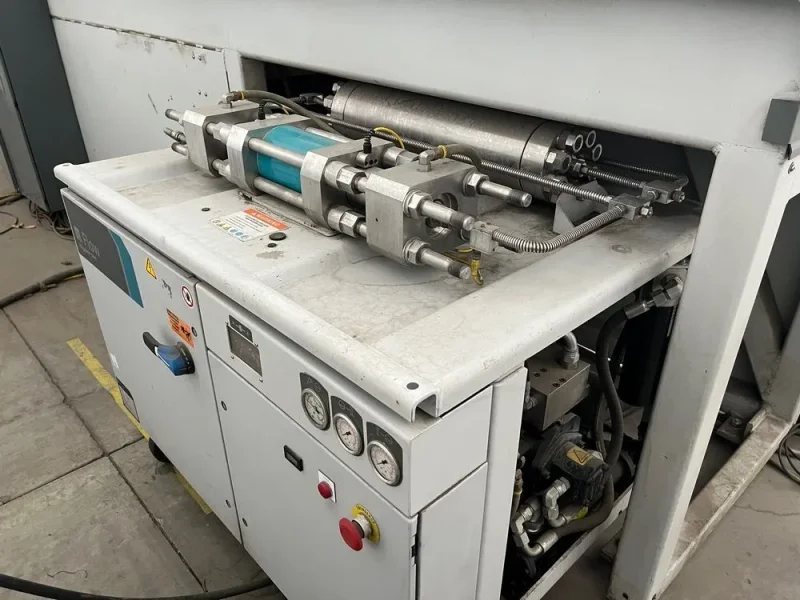 2013 FLOW MACH 3 7320B | Waterjet Cutters