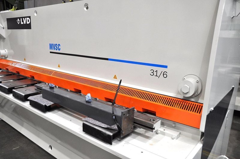 LVD - MVSC 3100 x 6 mm CNC