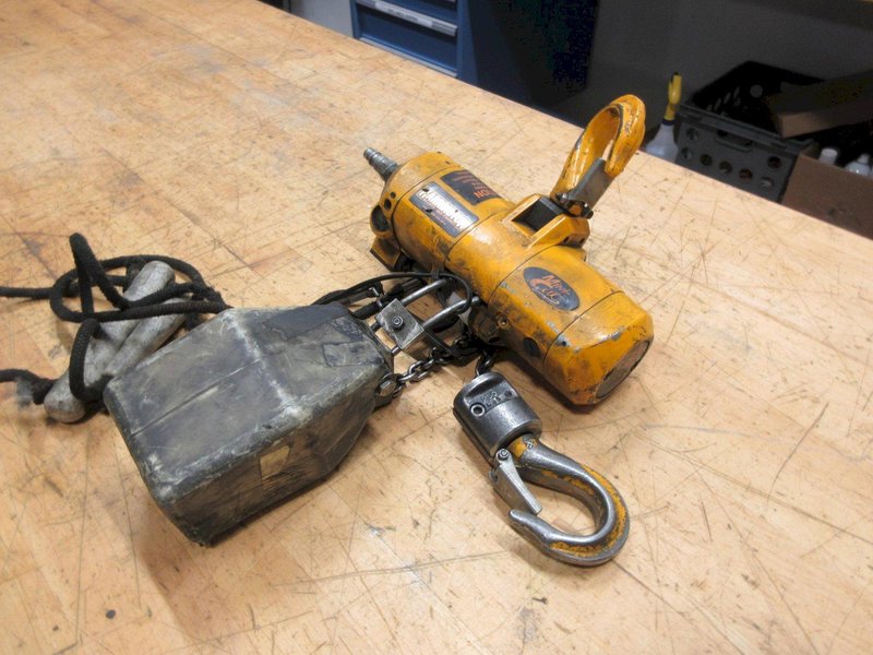 Harrington Mini Cat 250 lb Pneumatic Chain Hoist- Auction Item
