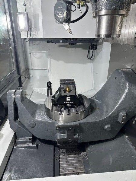 Haas UMC-500SS 5 Axis CNC Universal Machining Center – 2023 Mill