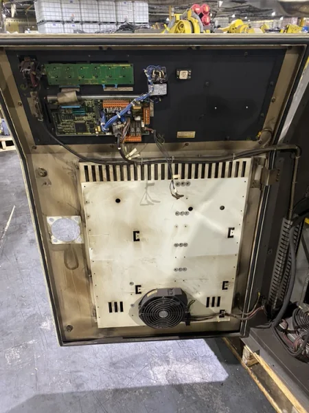 FANUC – S-900iB/400 w/ RJ3iB Controls PARTS ONLY