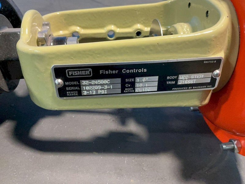 FISHER CONTROLS CONTROL VALVE   -  32–24588C