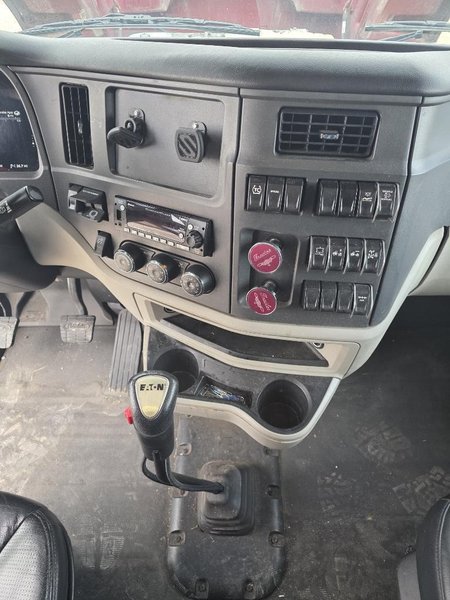 2022 Peterbilt 567 804180