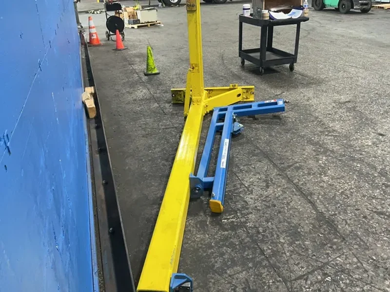 GORBEL 1000 LBS JIB CRANE