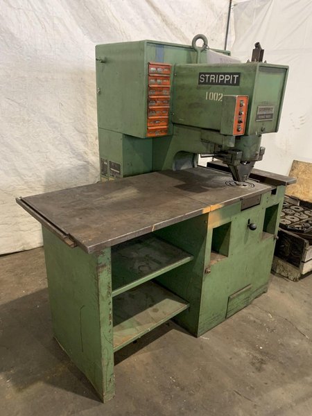 STRIPPIT SONIC 18/30 PUNCH MACHINE AND CORNER NOTCHER W/ TOOLING. STOCK # 1271823.