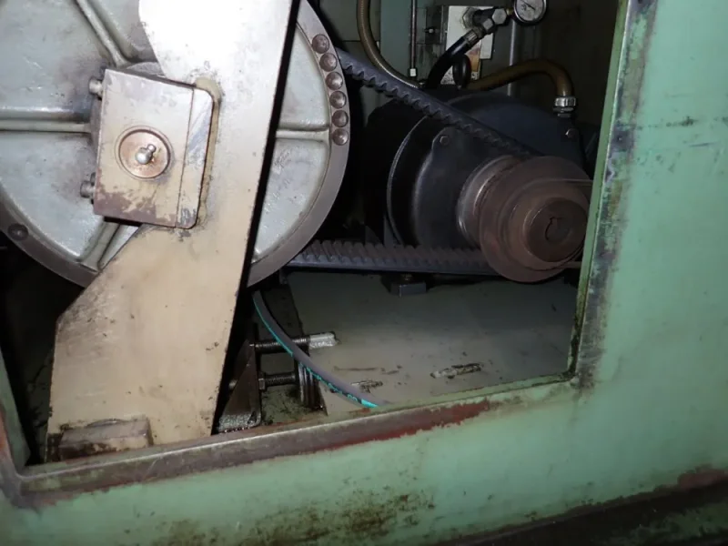 DOALL 26" THROAT VERTICAL BAND SAW  -  2624-4