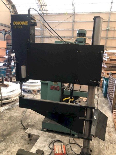 DUKANE  ULTRRA SPOT WELDER