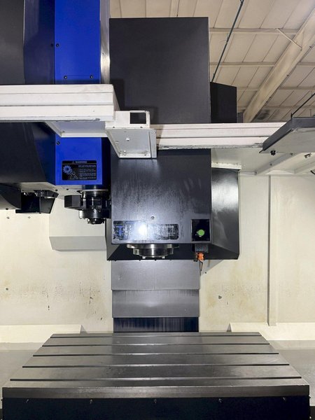 Hwacheon Vesta 1050B CNC Vertical Machining Center – 50 Taper Mill