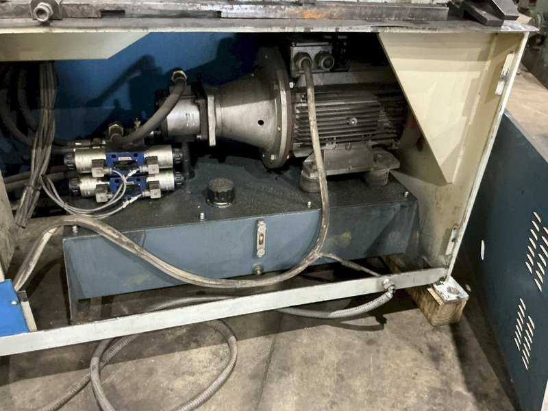 88 TON KNUTH MODEL #HPS 80/150 HYDRUALIC IRONWORKER 2012 : YOBRO #25332